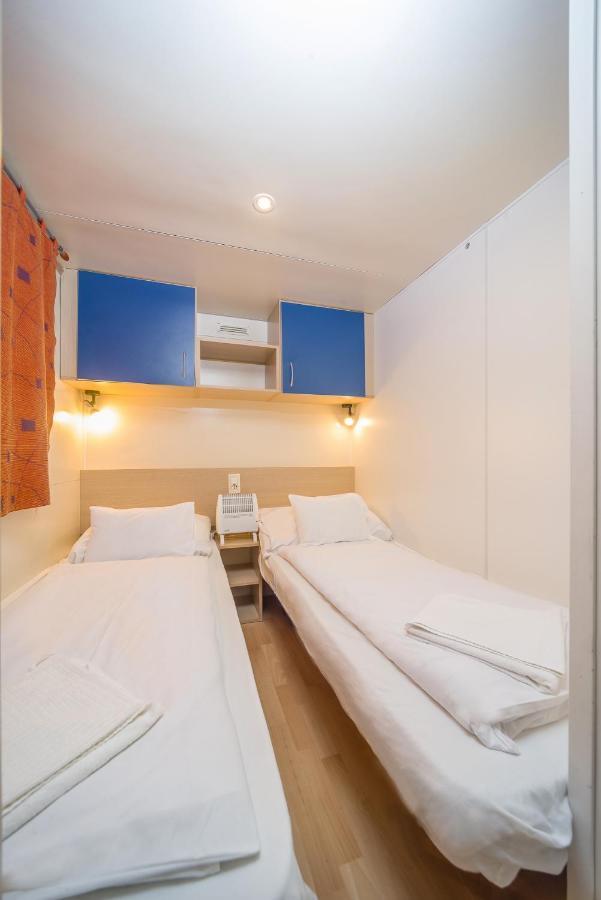 Apartment Lipicai Apartmanhazak *