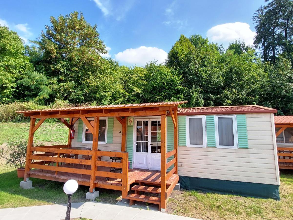 Lipicai Apartmanhazak *