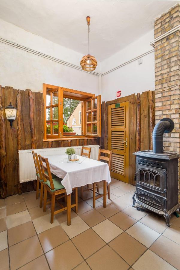 Апартаменти Lipicai Apartmanhazak