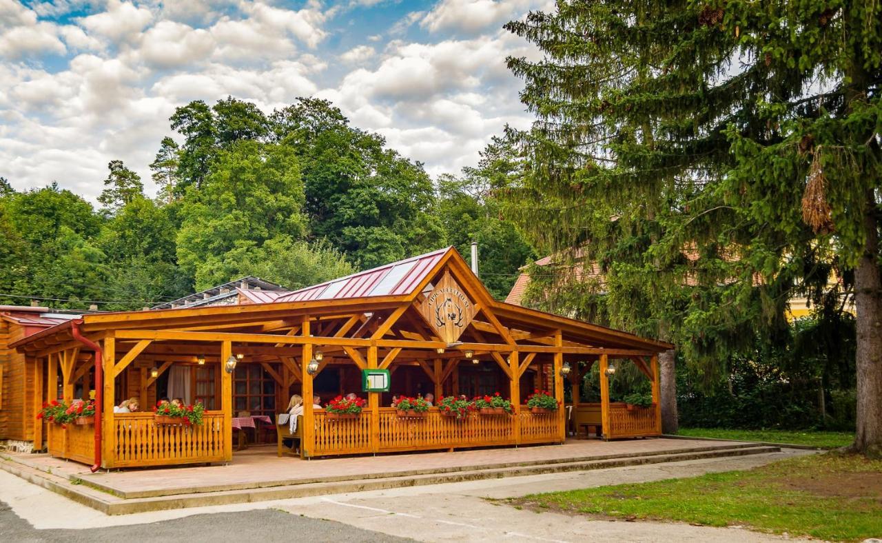 Lipicai Apartmanhazak * Szilvásvárad